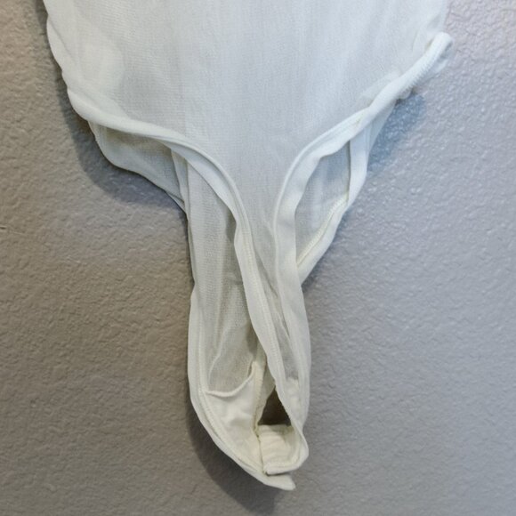 SKIMS Summer Mesh Bodysuit in Bone (Size M) - Picture 4 of 6